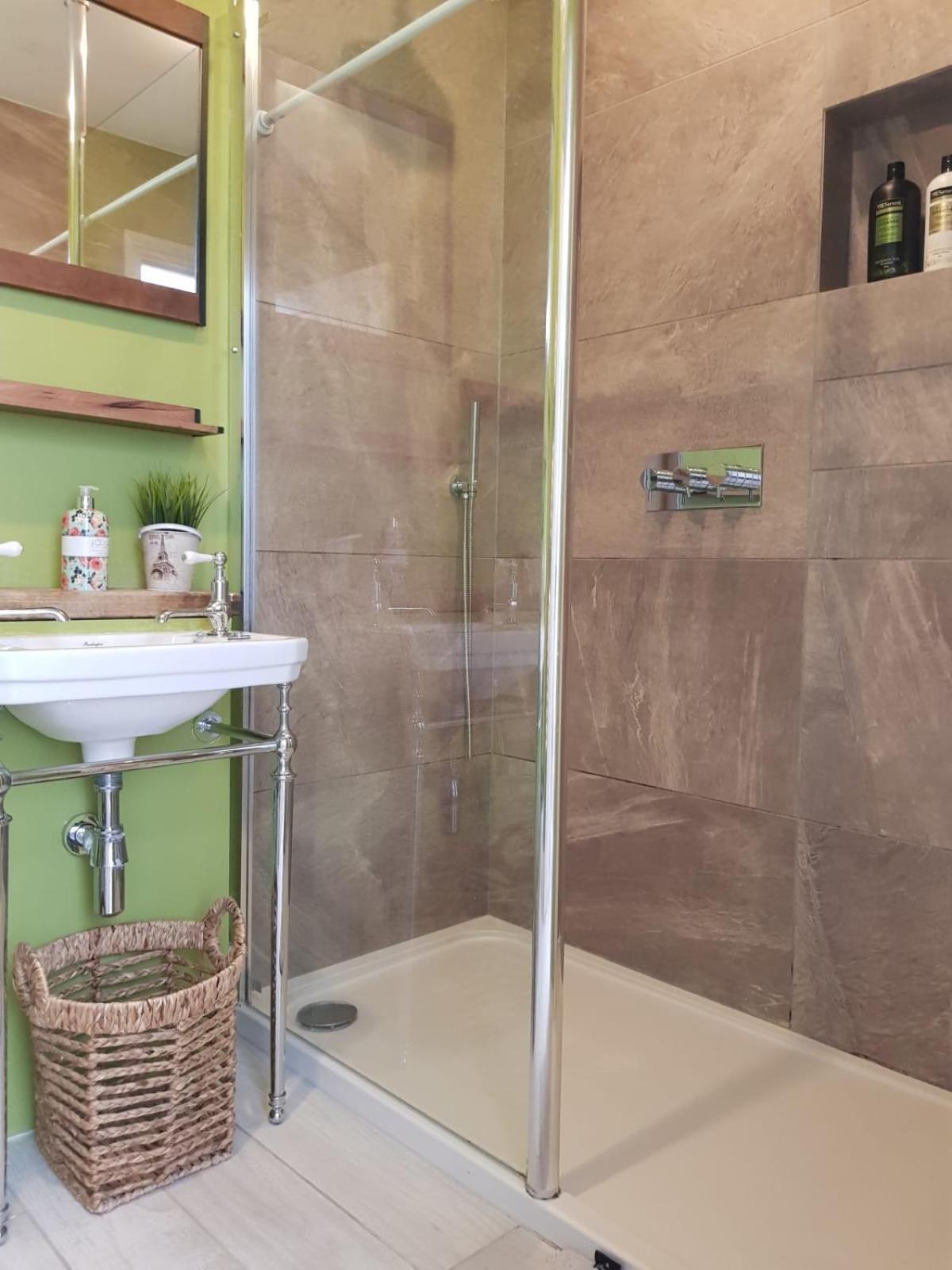 5 Bed House - Fancy - Sleep Up To 12 - Central London Kültér fotó